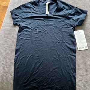 LULULEMON SWIFTLY TECH SHIRT - NEW WITH TAGS